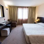 Хотел парк гардения 4*